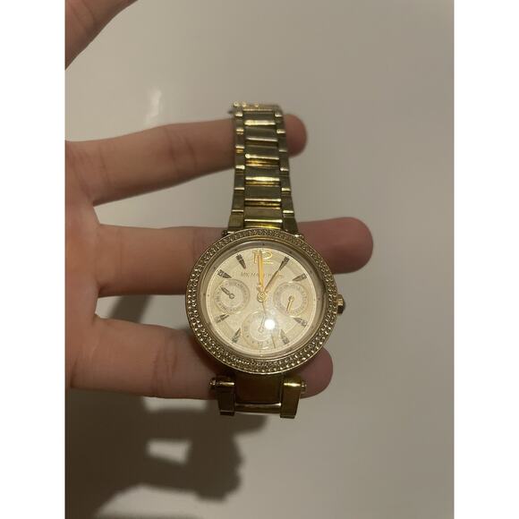 Michael Kors Women Stainless Steel Analog Dial Quartz‎ Watch Needs Battery